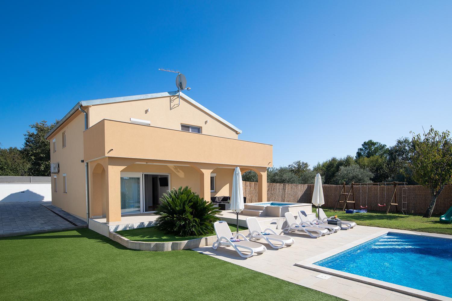 Villa Suhalj Medulin Bagian luar foto