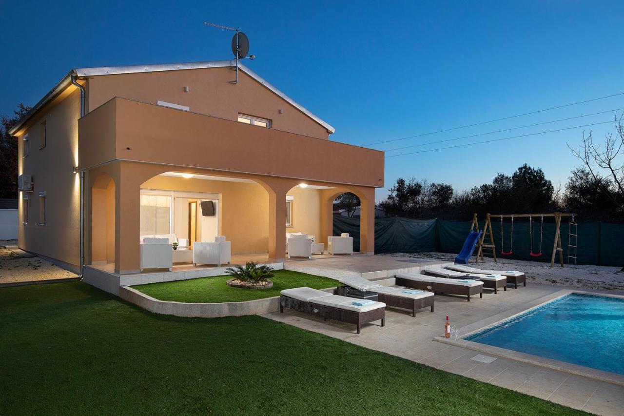 Villa Suhalj Medulin Bagian luar foto